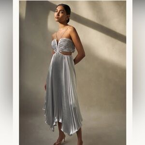NWT Aiifos Evie Dress - Silver size 0